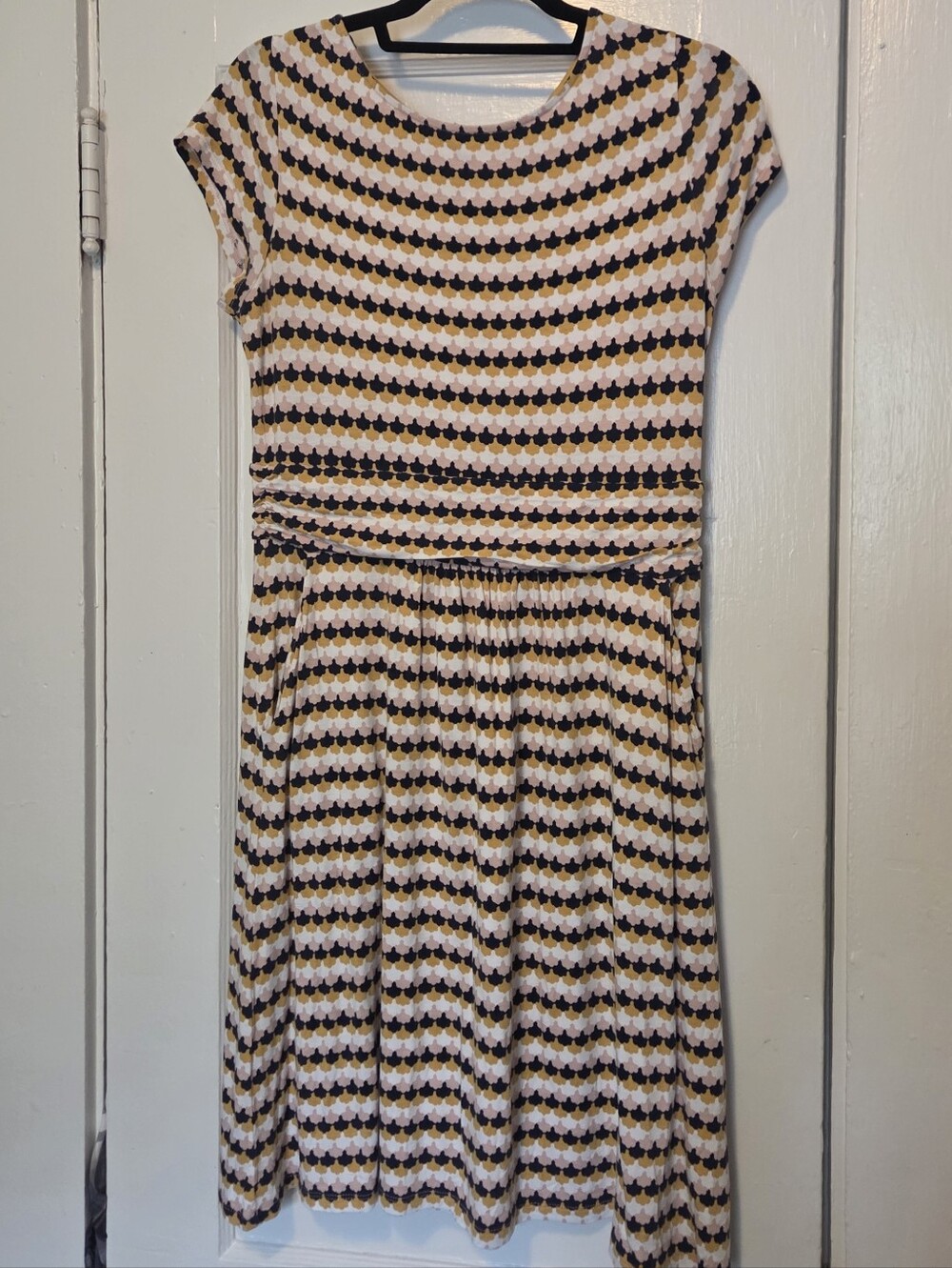 Boden Short-Sleeve Midi Dress - White, Black, Gold